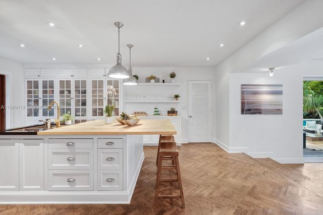 575 Hibiscus Ln, Miami, FL 33137