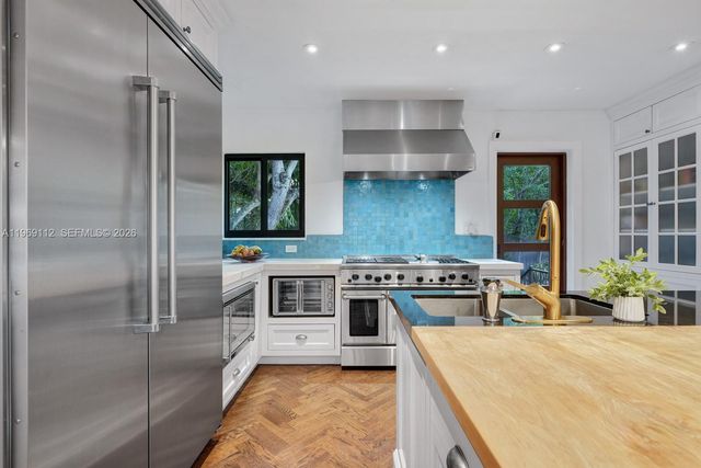 575 Hibiscus Ln, Miami, FL 33137