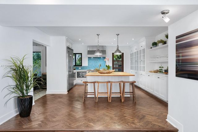 575 Hibiscus Ln, Miami, FL 33137