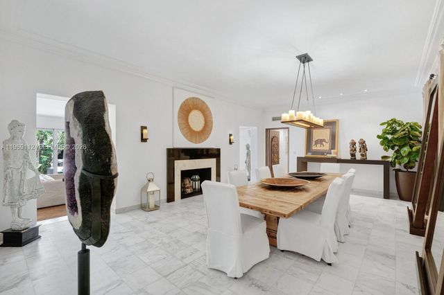 575 Hibiscus Ln, Miami, FL 33137