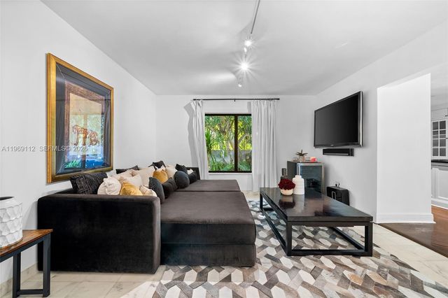 575 Hibiscus Ln, Miami, FL 33137