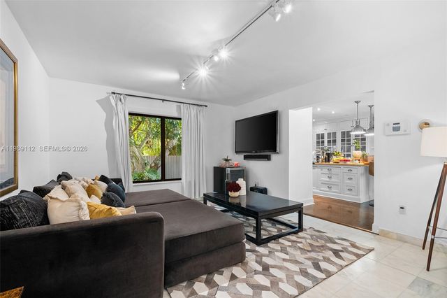 575 Hibiscus Ln, Miami, FL 33137