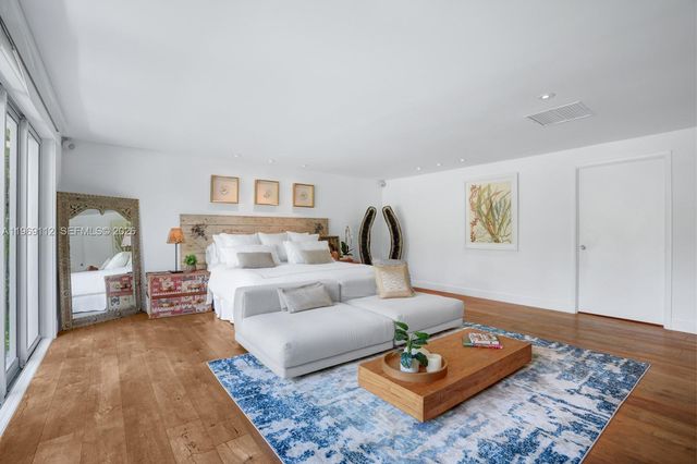 575 Hibiscus Ln, Miami, FL 33137