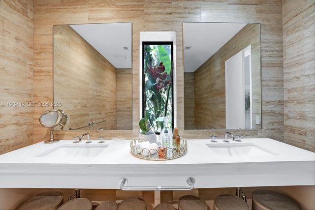 575 Hibiscus Ln, Miami, FL 33137