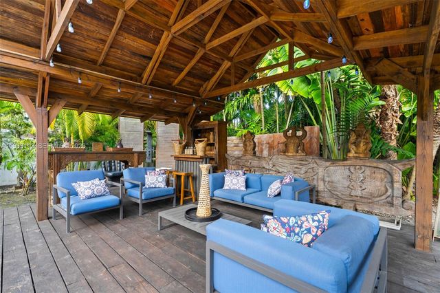 575 Hibiscus Ln, Miami, FL 33137