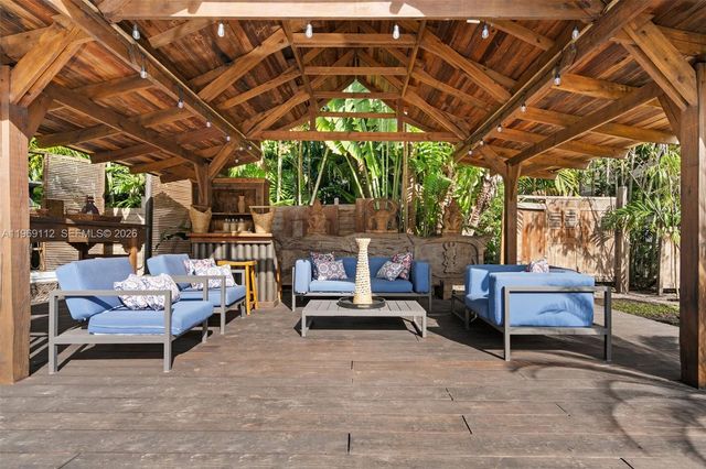 575 Hibiscus Ln, Miami, FL 33137