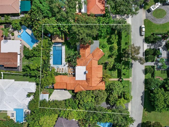 575 Hibiscus Ln, Miami, FL 33137