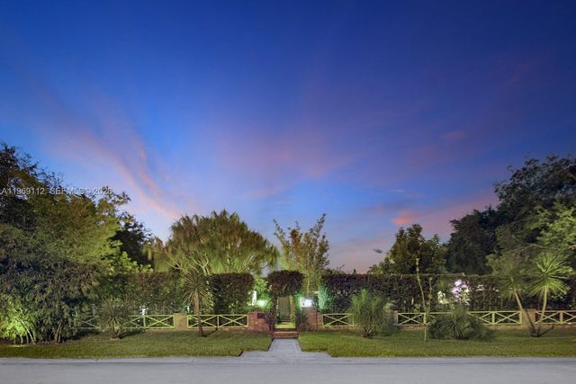 575 Hibiscus Ln, Miami, FL 33137