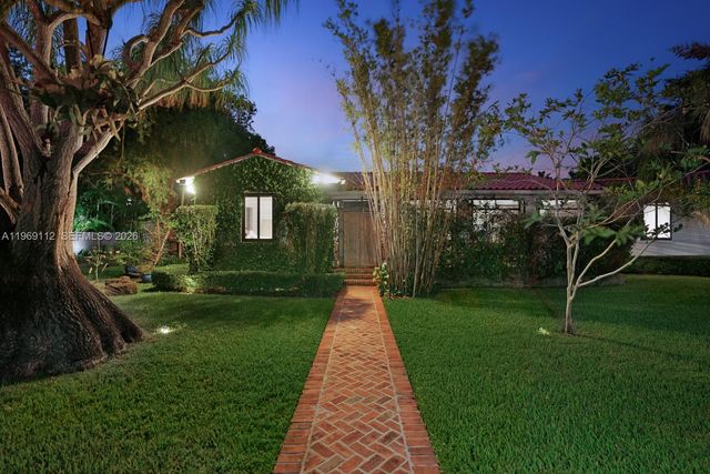 575 Hibiscus Ln, Miami, FL 33137