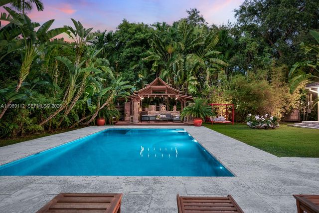 575 Hibiscus Ln, Miami, FL 33137