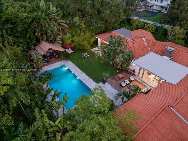 575 Hibiscus Ln, Miami, FL 33137