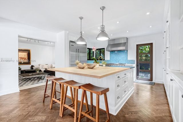 575 Hibiscus Ln, Miami, FL 33137