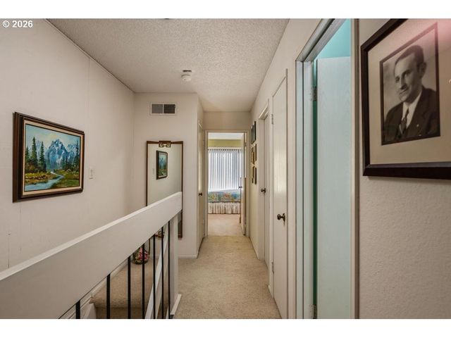 1655 Nw LAKEWAY Ln, Beaverton, OR 97006