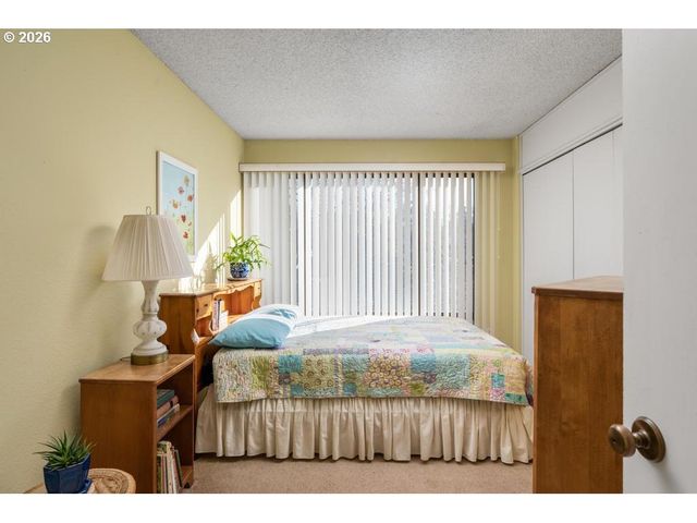 1655 Nw LAKEWAY Ln, Beaverton, OR 97006