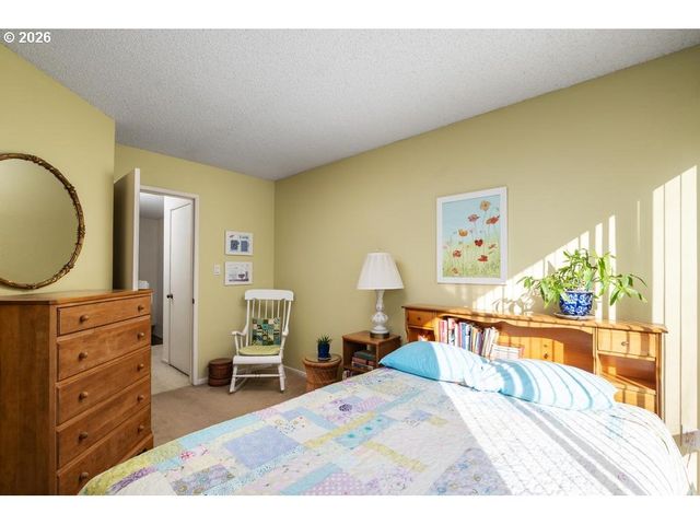 1655 Nw LAKEWAY Ln, Beaverton, OR 97006