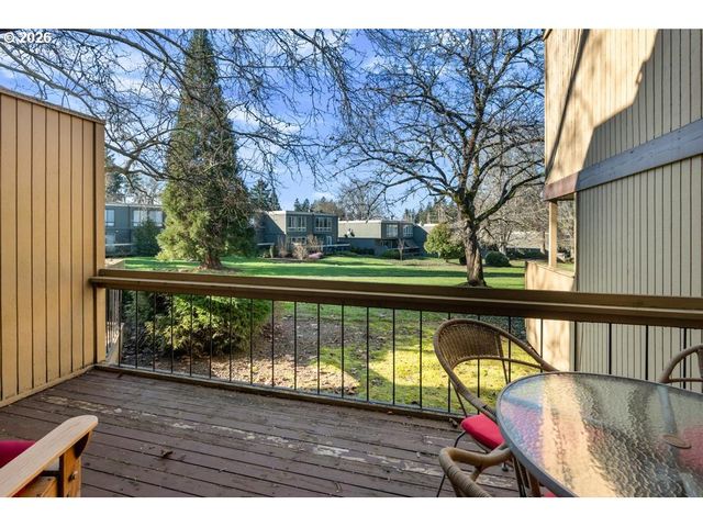 1655 Nw LAKEWAY Ln, Beaverton, OR 97006