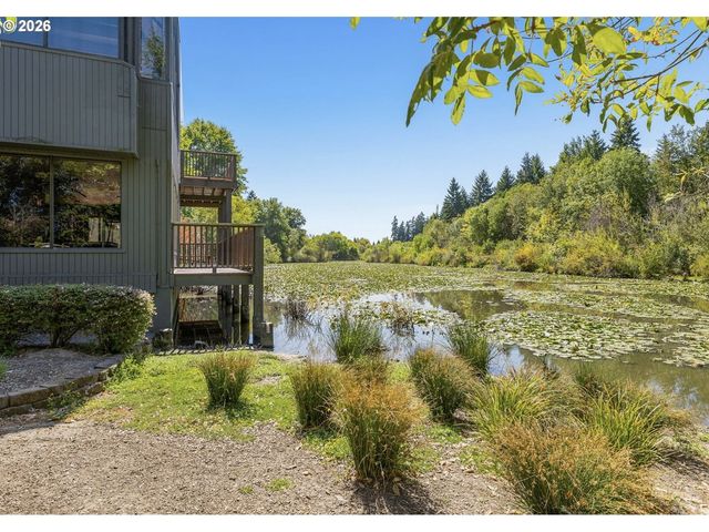 1655 Nw LAKEWAY Ln, Beaverton, OR 97006