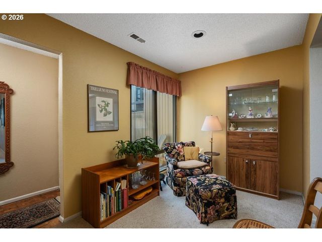 1655 Nw LAKEWAY Ln, Beaverton, OR 97006