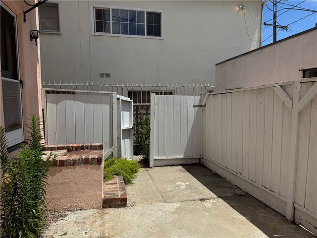 1118 15th St., Santa Monica, CA 90403