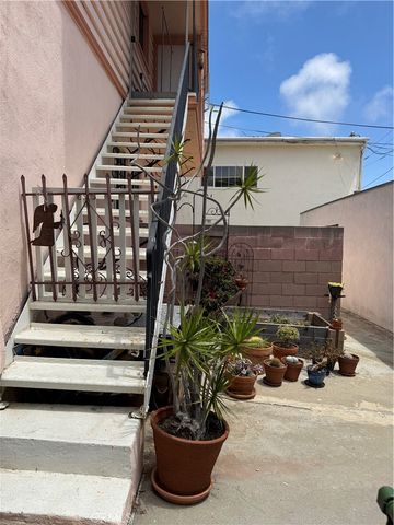 1118 15th St., Santa Monica, CA 90403