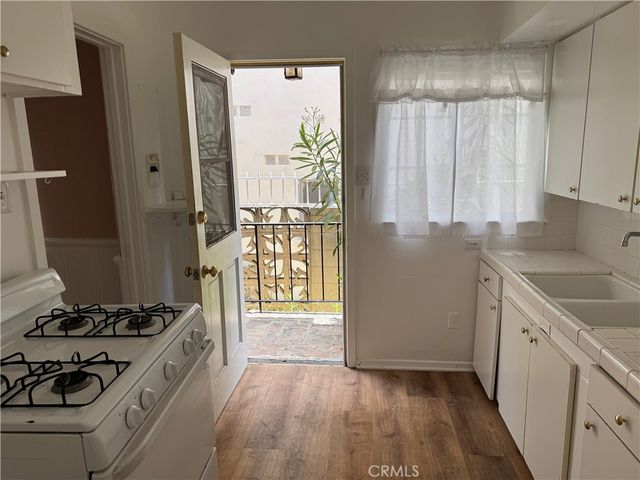 1118 15th St., Santa Monica, CA 90403
