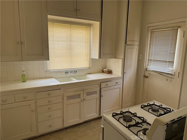 1118 15th St., Santa Monica, CA 90403
