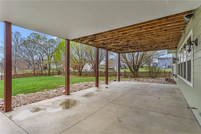 104 W 18th Street, Eudora, KS 66025