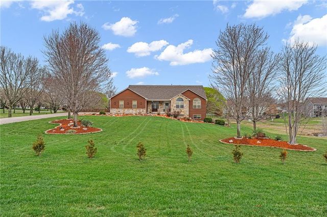 104 W 18th Street, Eudora, KS 66025