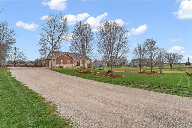 104 W 18th Street, Eudora, KS 66025