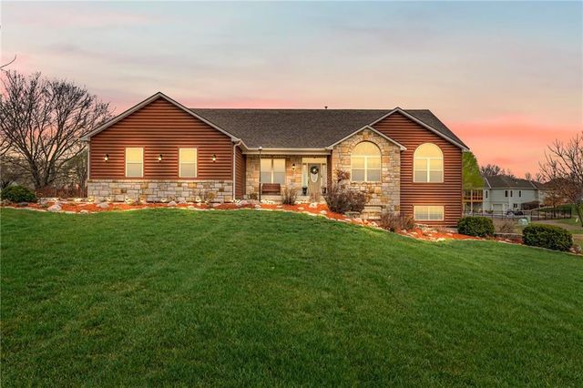 104 W 18th Street, Eudora, KS 66025