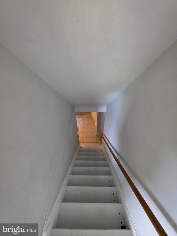Image 11 of property listing at 4718 68TH AVE, Hyattsville, MD 20784