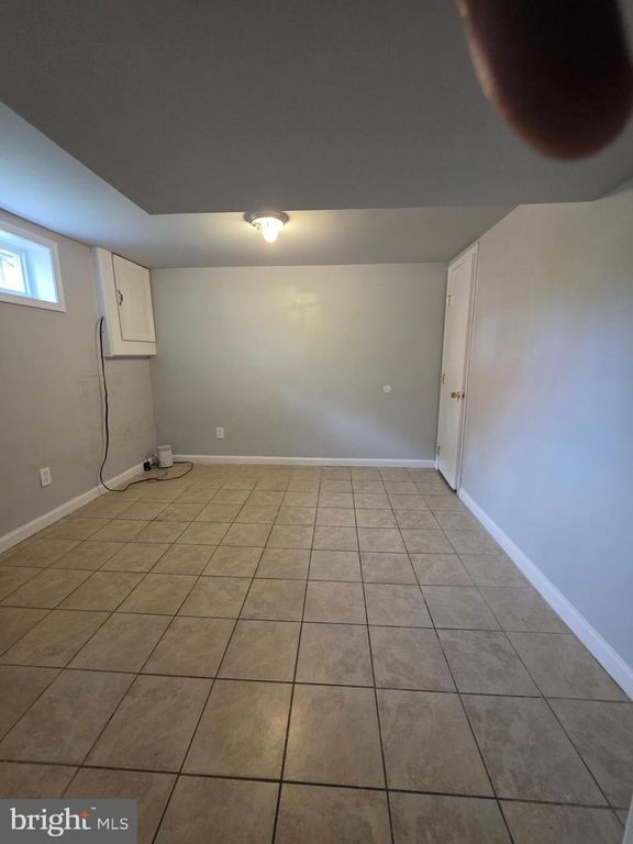 Image 13 of property listing at 4718 68TH AVE, Hyattsville, MD 20784