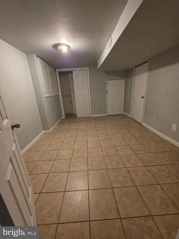 Image 14 of property listing at 4718 68TH AVE, Hyattsville, MD 20784