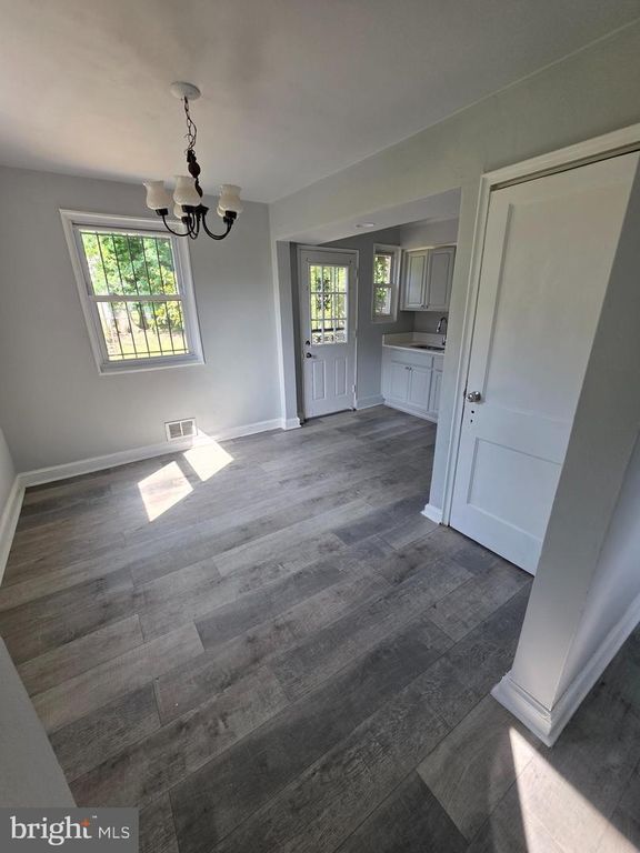 Image 9 of property listing at 4718 68TH AVE, Hyattsville, MD 20784