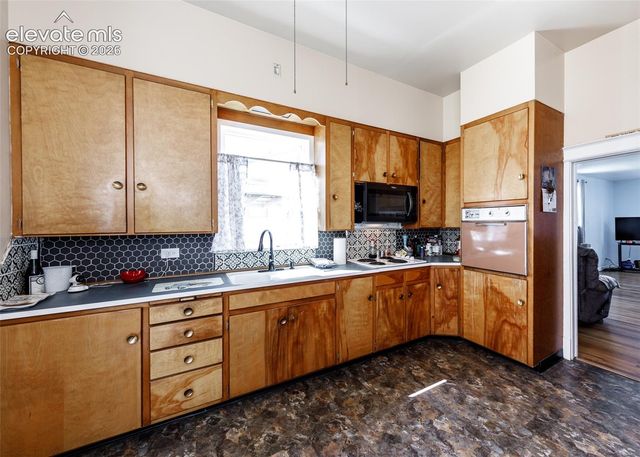 2132 E Routt Avenue, Pueblo, CO 81004