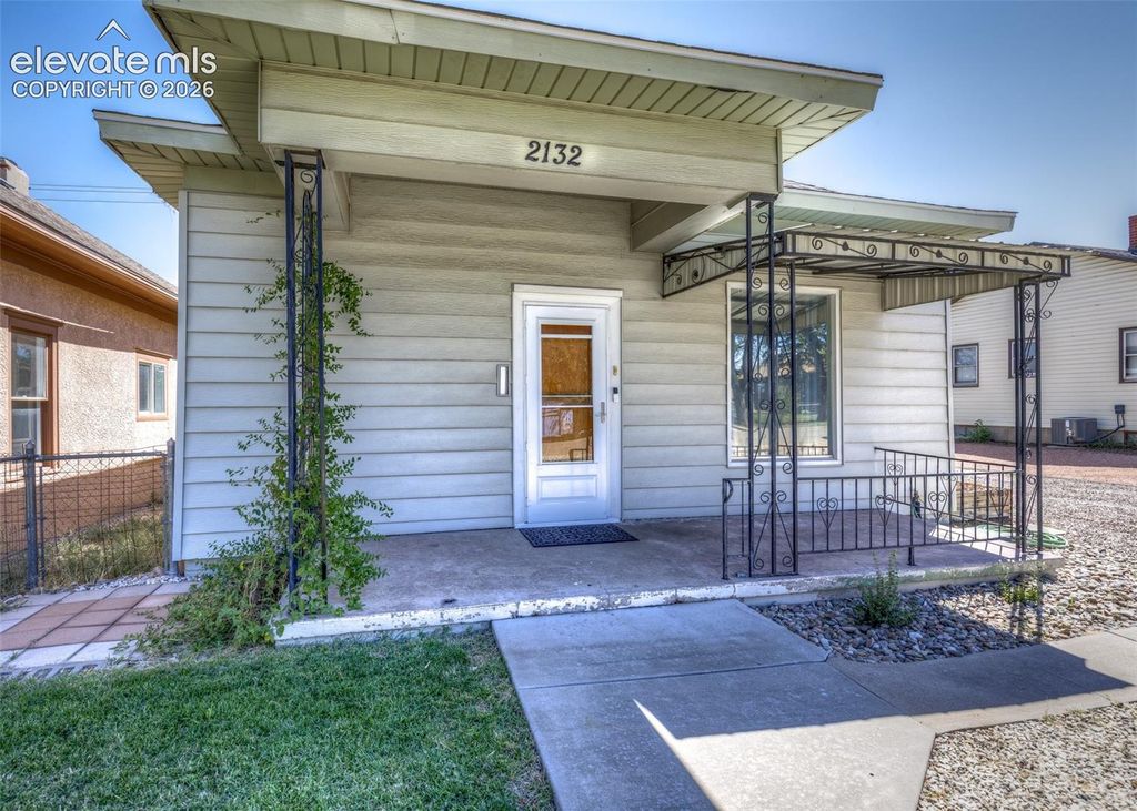 2132 E Routt Avenue, Pueblo, CO 81004