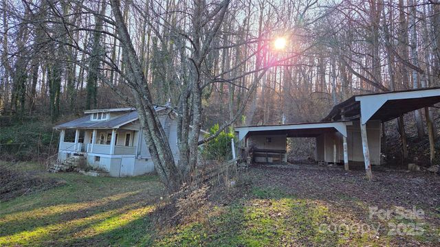 39 Henry Road, Sylva, NC 28779