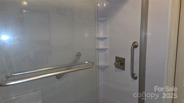 39 Henry Road, Sylva, NC 28779