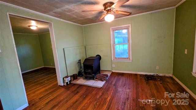 39 Henry Road, Sylva, NC 28779