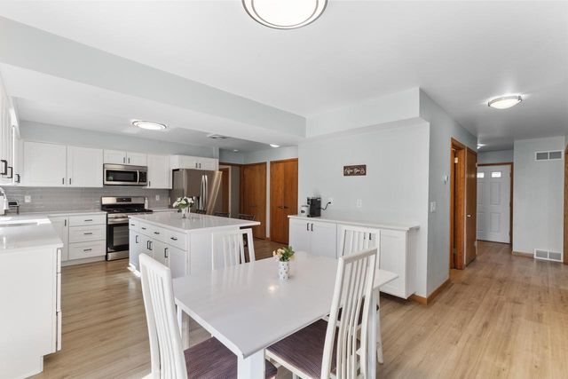 6459 N 107th STREET, Milwaukee, WI 53224