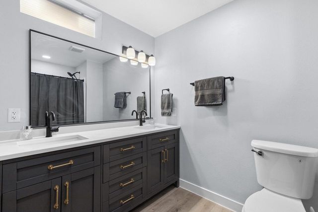 6459 N 107th STREET, Milwaukee, WI 53224
