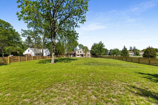 6459 N 107th STREET, Milwaukee, WI 53224
