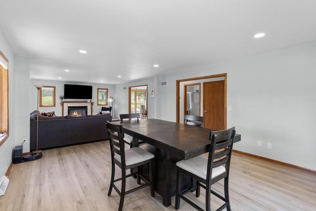 6459 N 107th STREET, Milwaukee, WI 53224