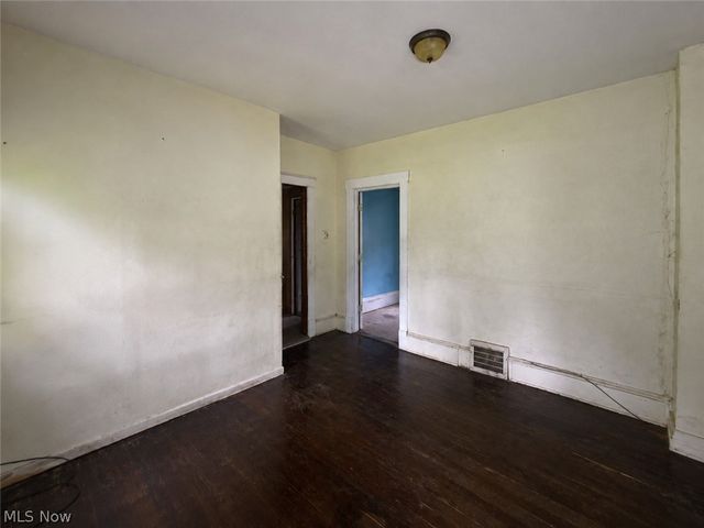 9705 Dunlap Avenue, Cleveland, OH 44105