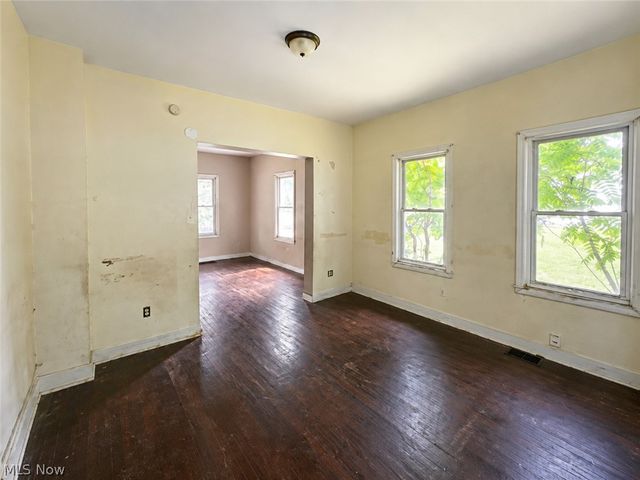 9705 Dunlap Avenue, Cleveland, OH 44105
