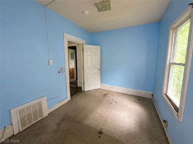 9705 Dunlap Avenue, Cleveland, OH 44105