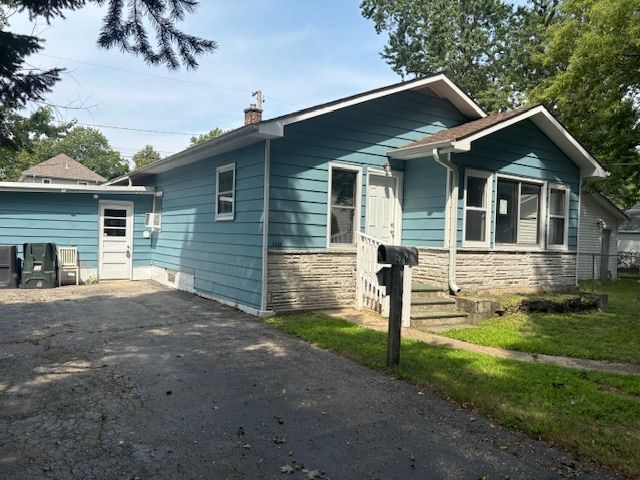 2816 Emmaus Avenue, Zion, IL 60099
