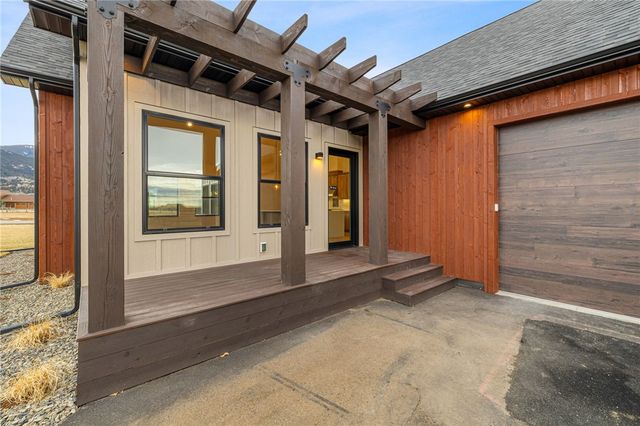 10 Starlight Drive, Red Lodge, MT 59068