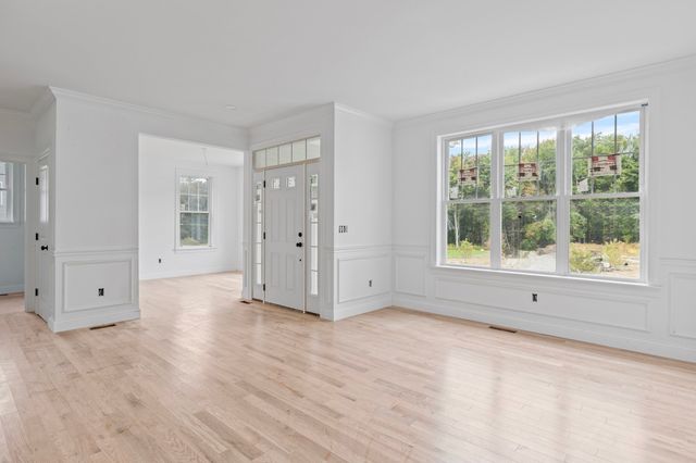 5 Abby Road, Grafton, MA 01536
