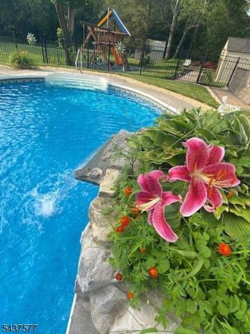 512 Township Line Rd, Hillsborough Twp., NJ 08844
